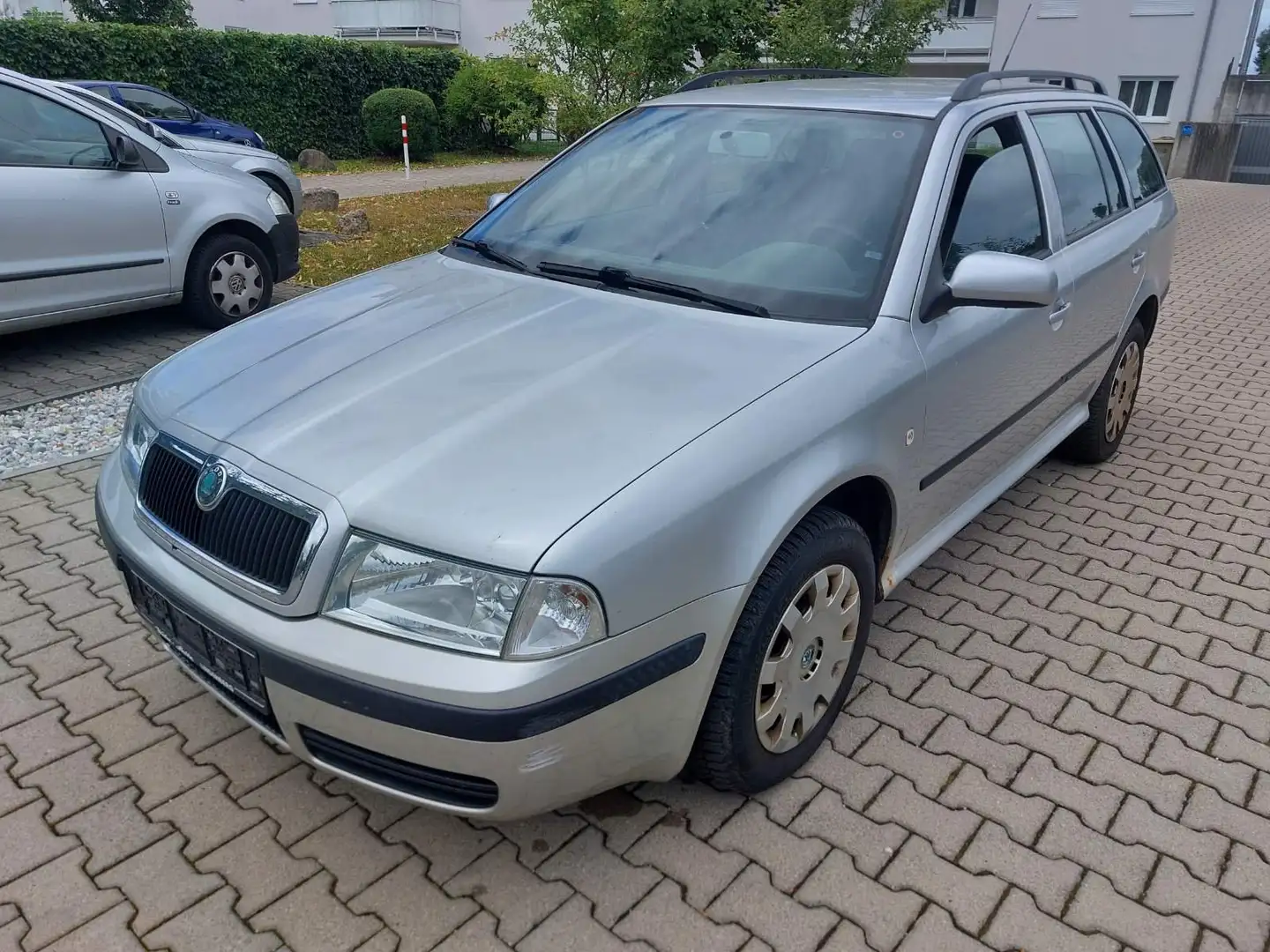 Skoda Octavia 1.9TDI 4x4 Ambiente Plateado - 1