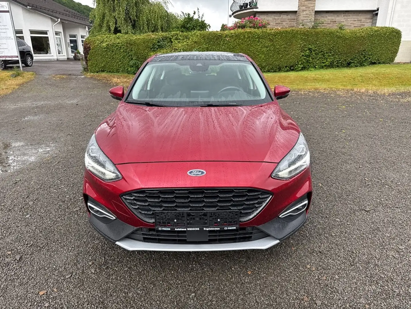 Ford Focus Lim. Active Rojo - 1