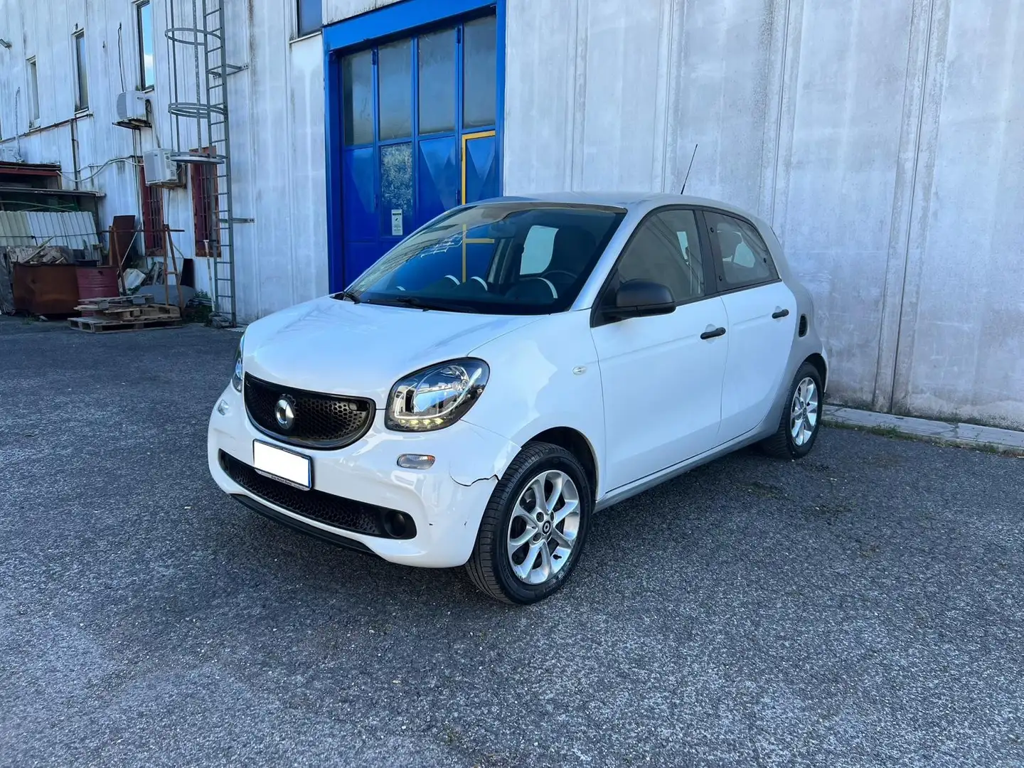 smart forFour Forfour 1.0 Passion 71cv twinamic Weiß - 1
