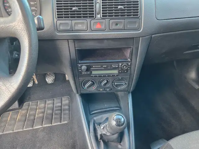 Volkswagen Golf view 15