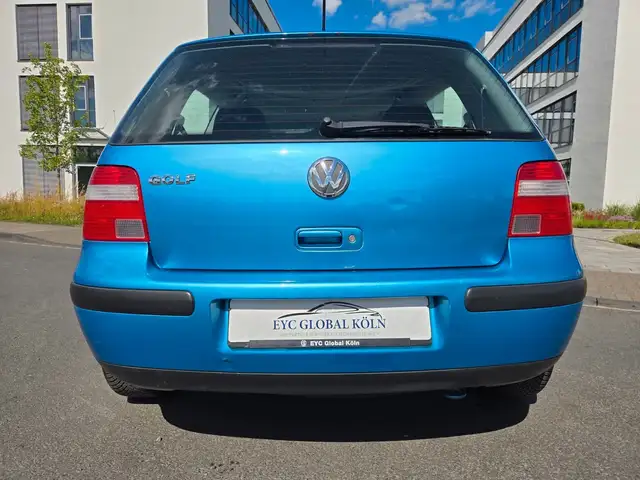 Volkswagen Golf view 8