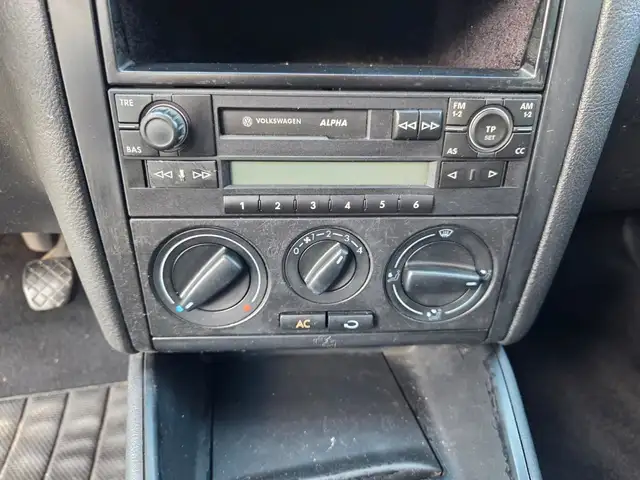 Volkswagen Golf view 16