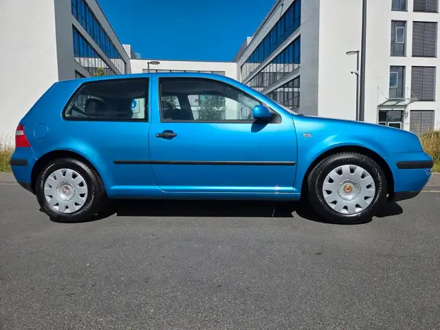 Volkswagen Golf view 5