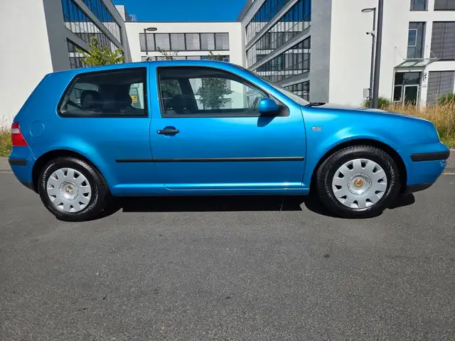 Volkswagen Golf view 20