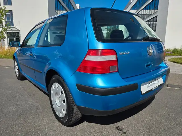 Volkswagen Golf view 18