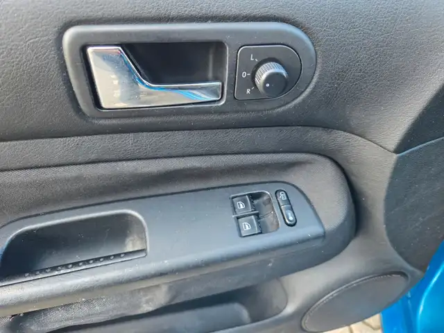Volkswagen Golf view 13