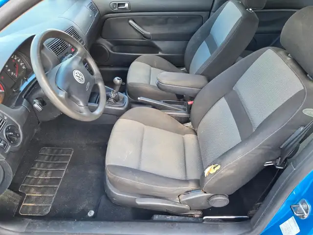 Volkswagen Golf view 10