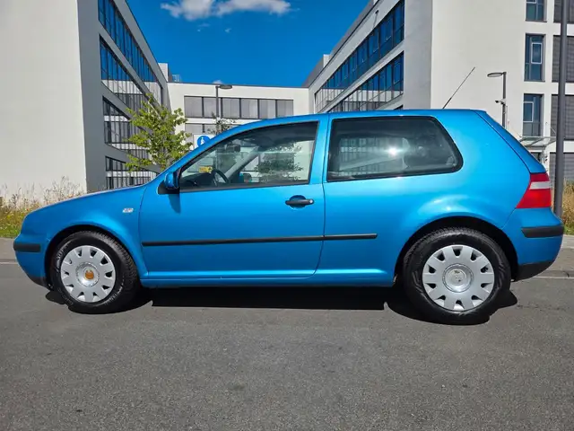 Volkswagen Golf view 6