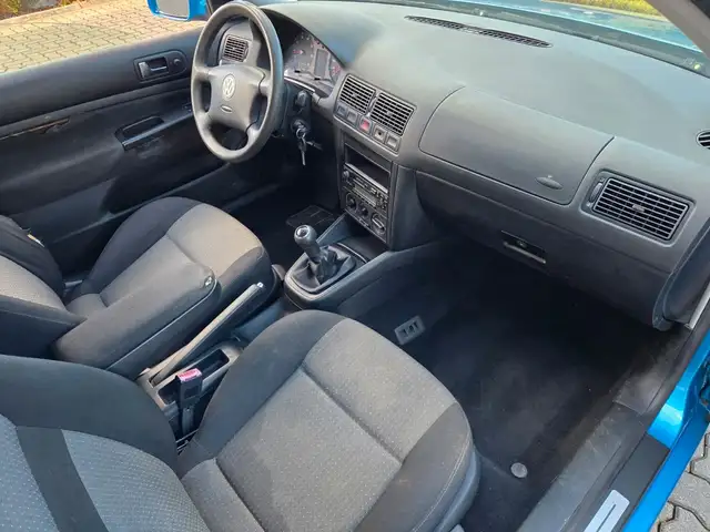 Volkswagen Golf view 23