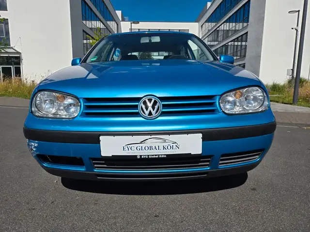Volkswagen Golf view 21