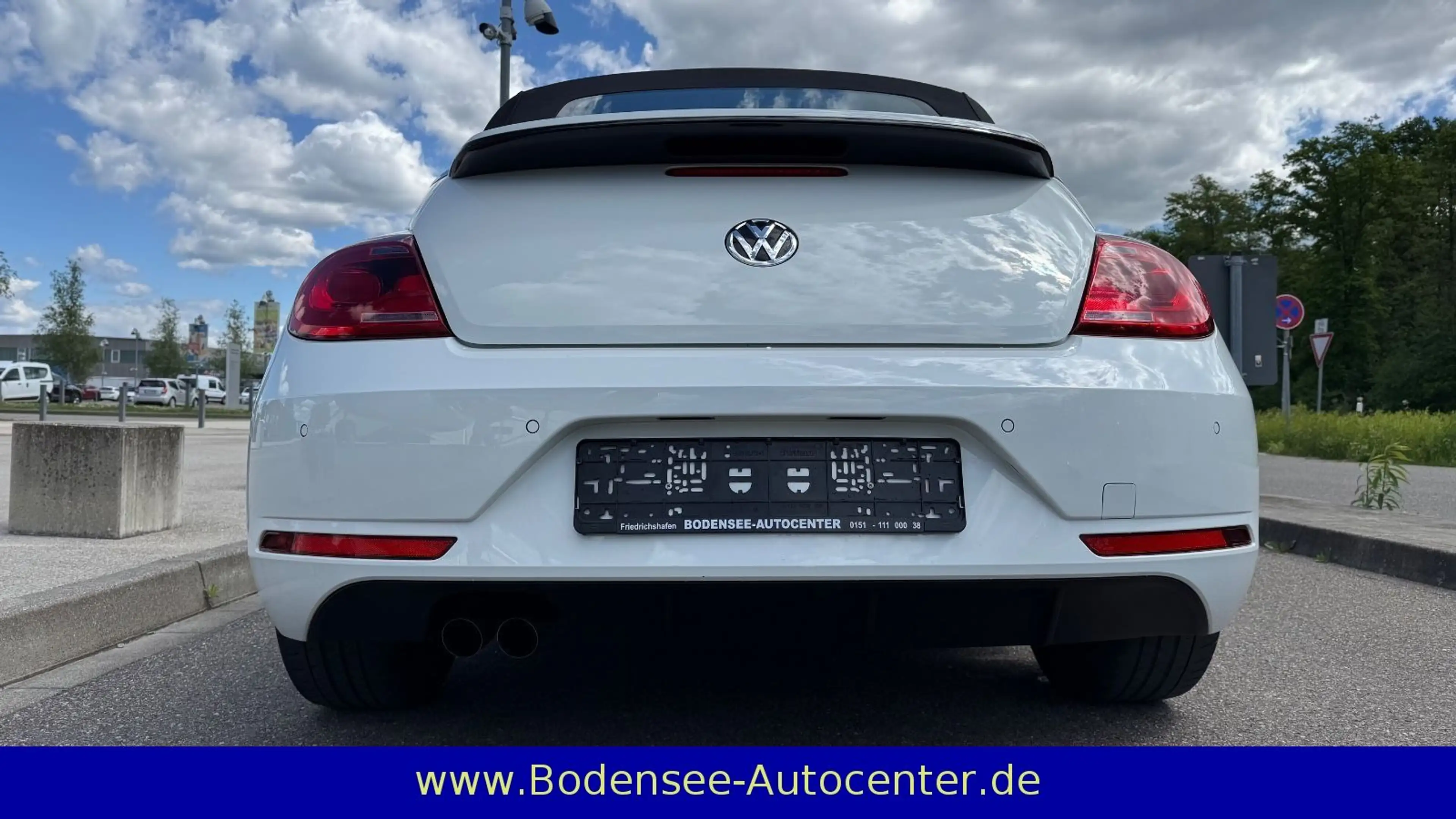 Volkswagen Beetle Cabriolet Design R-LINE LED/Autom./1.Hand — photo 4