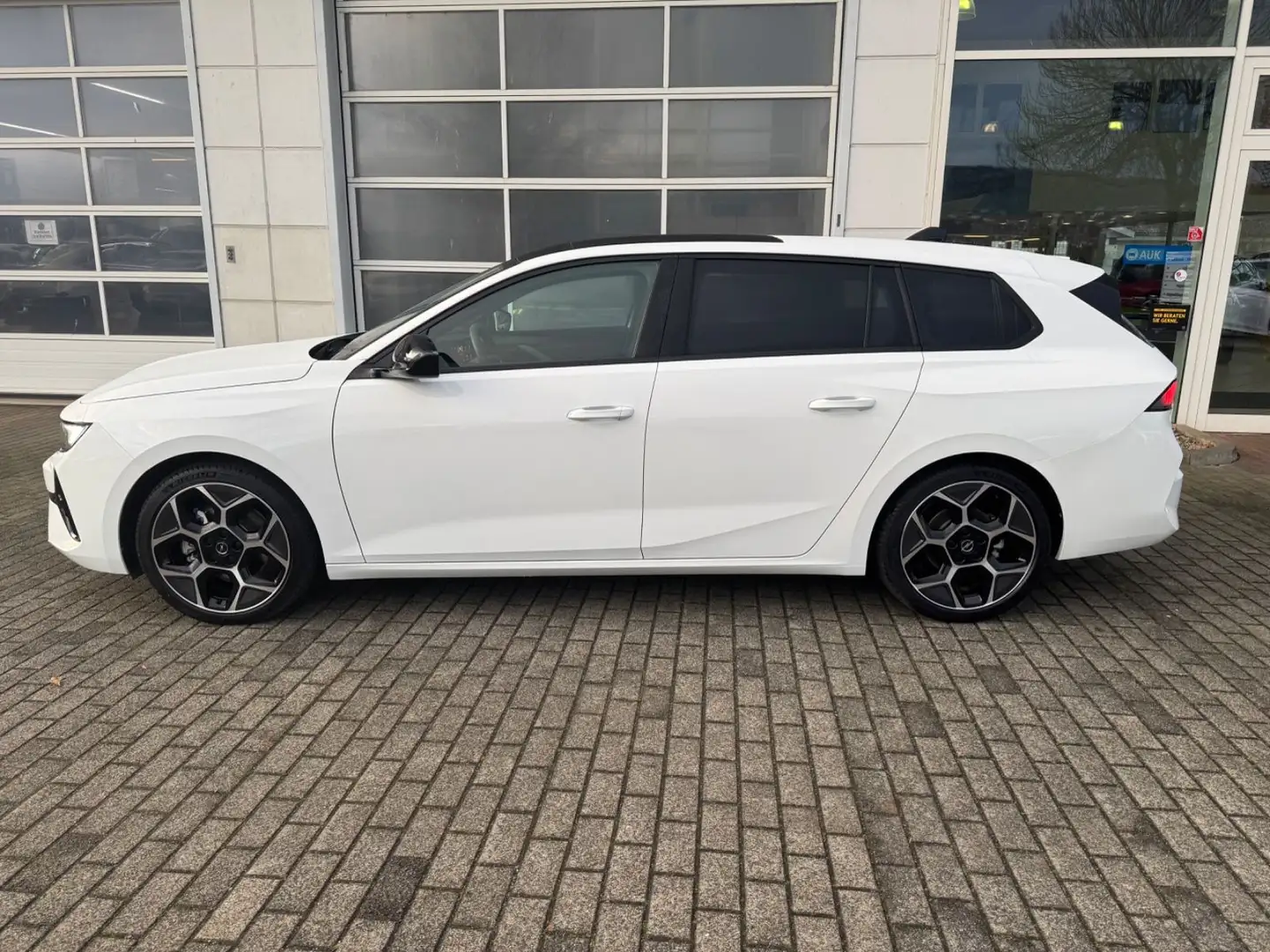 Opel Astra L Sports Tourer Ultimate Blanc - 2