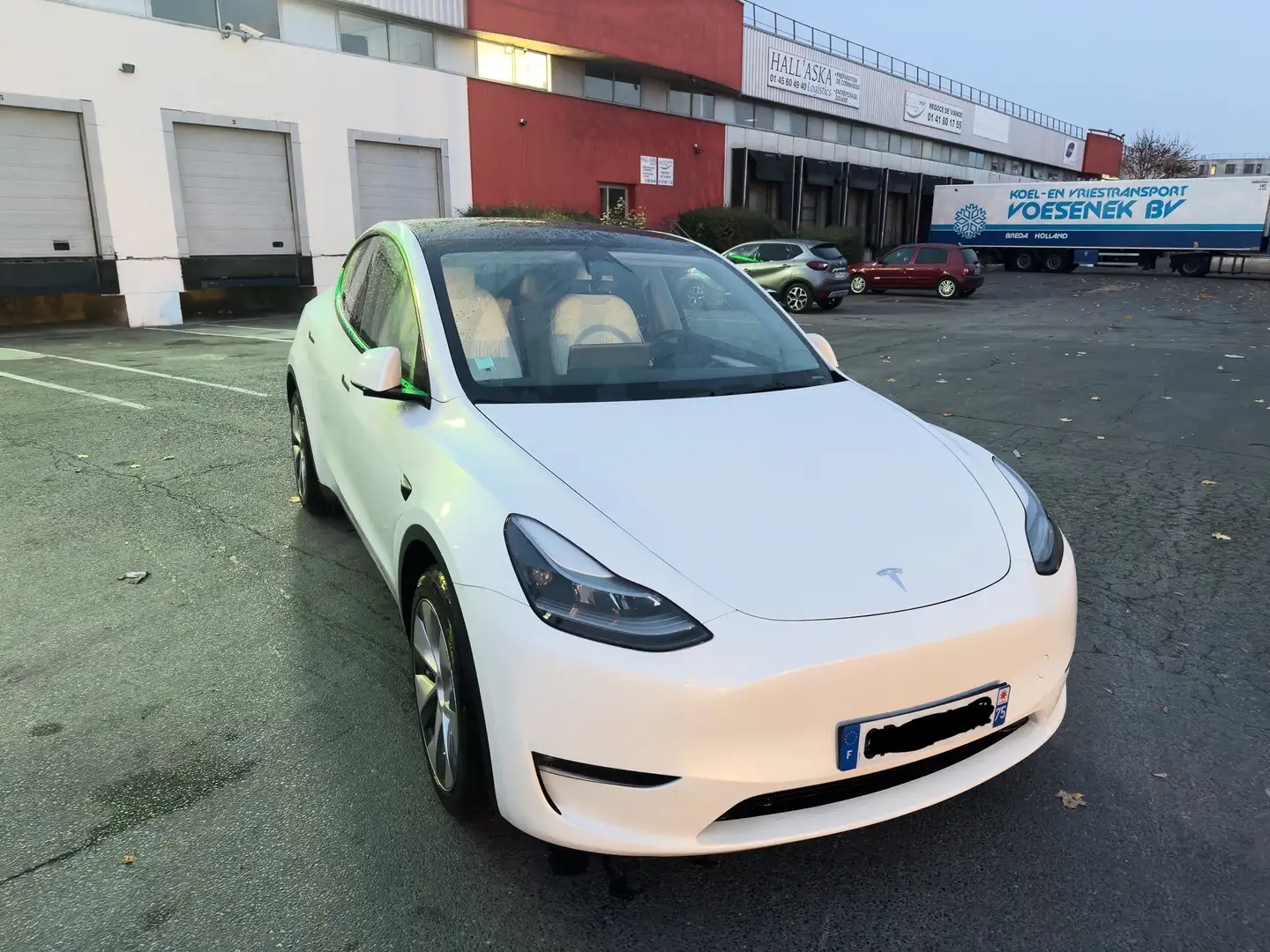 Tesla Model Y Grande autonmie - 1