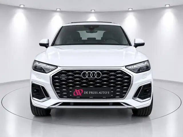 Audi Q5 view 5