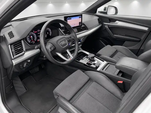 Audi Q5 view 15