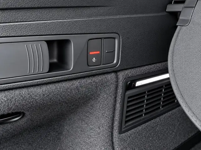Audi Q5 view 24