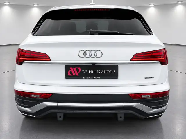 Audi Q5 view 6
