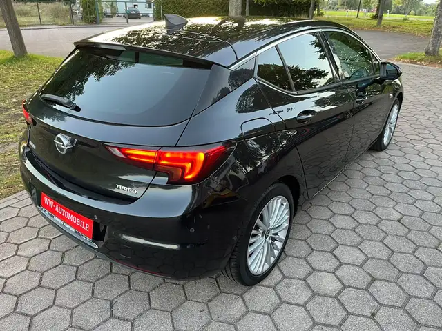 Opel Astra view 5