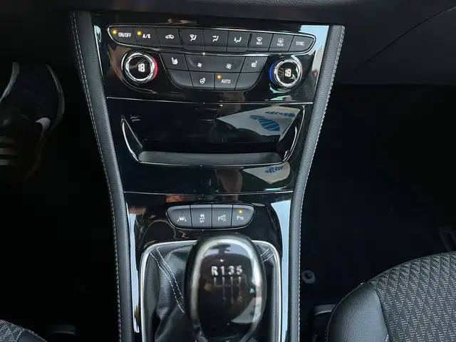 Opel Astra view 9