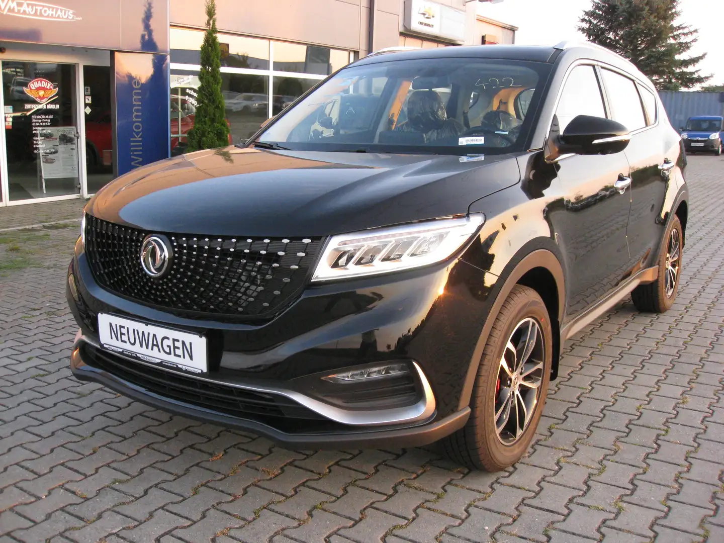 DFSK Fengon 580 7 Sitzer, Navi, Leder, Tempomat, Keyless, Alu 17" Černá - 1