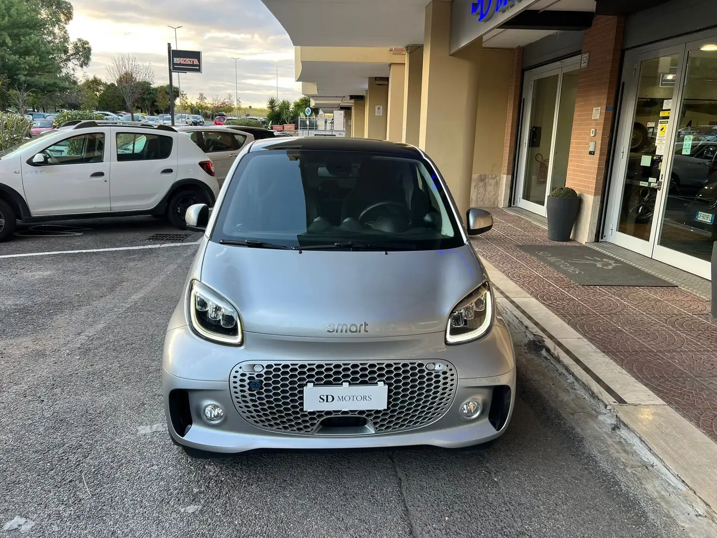 smart forTwo Fortwo EQ Passion 41KW *Promo SD 2025* Argent - 2