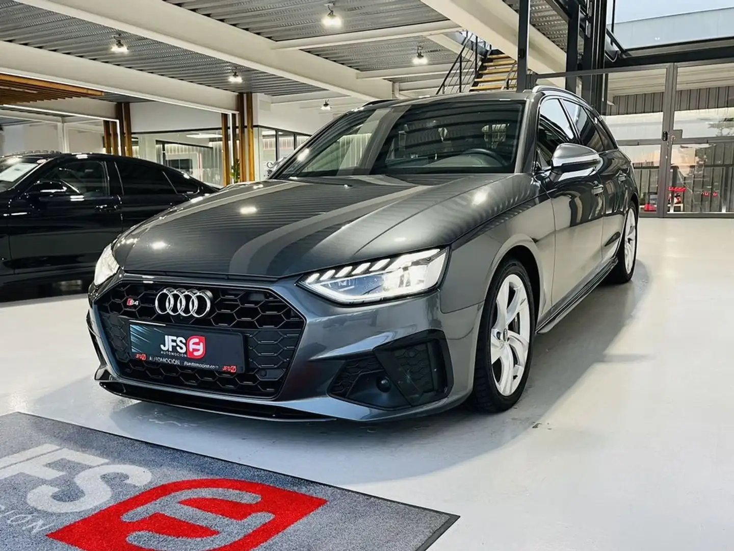 Audi A4 3.0 TDI 341 CV Gris - 2