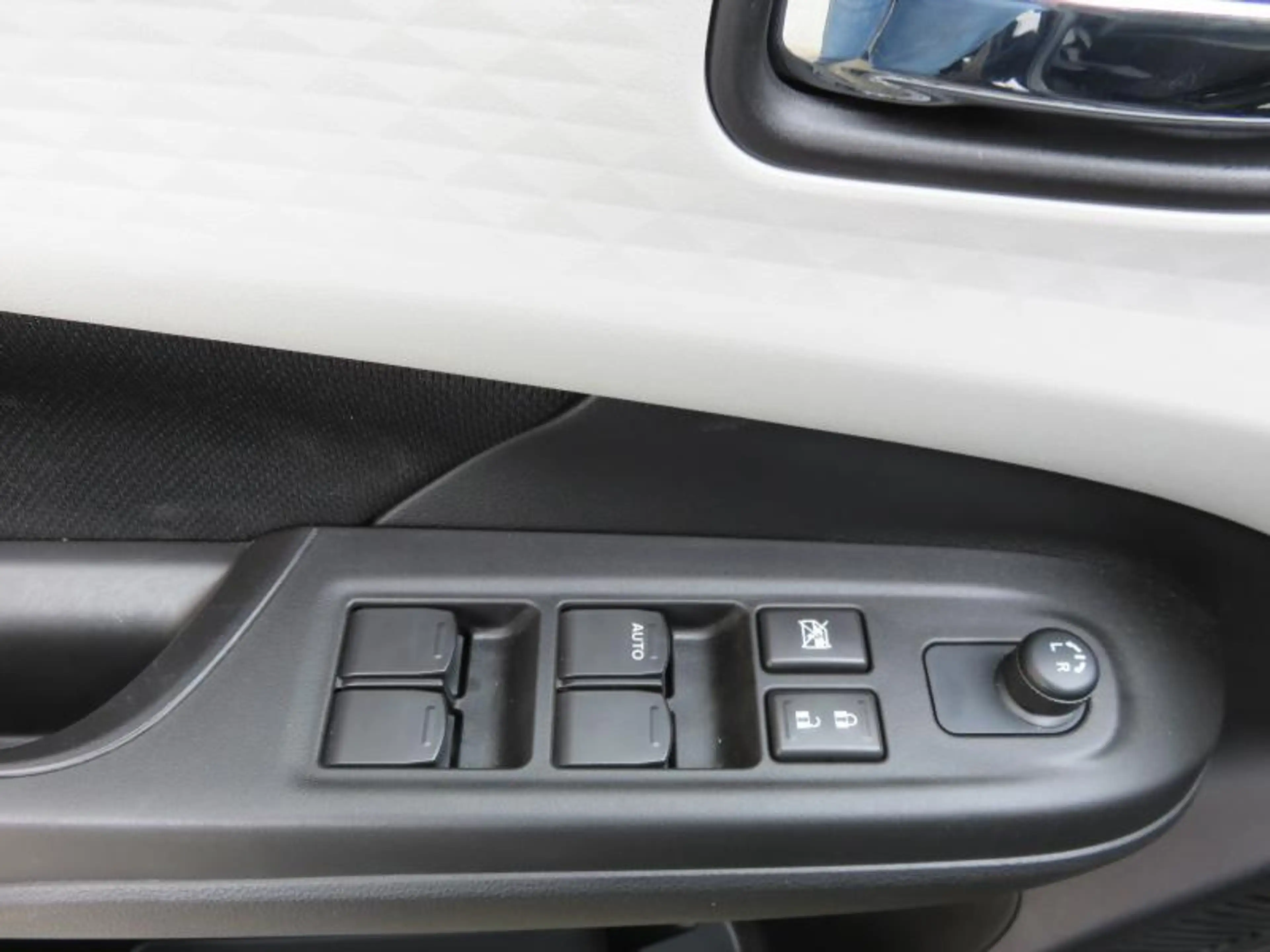 Suzuki Swift 1.2 HYBRIDE GL+ — photo 12