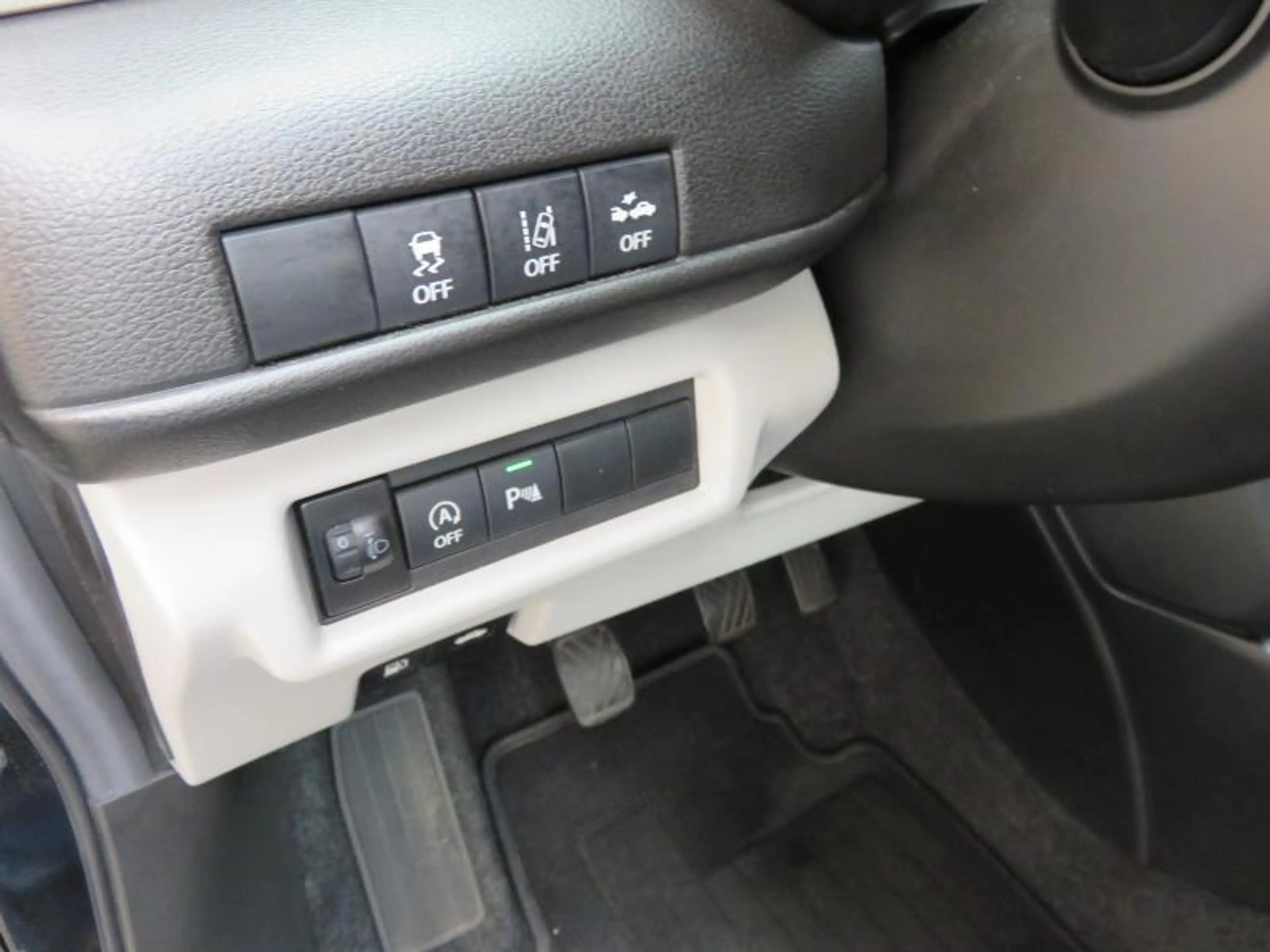 Suzuki Swift 1.2 HYBRIDE GL+ — photo 13