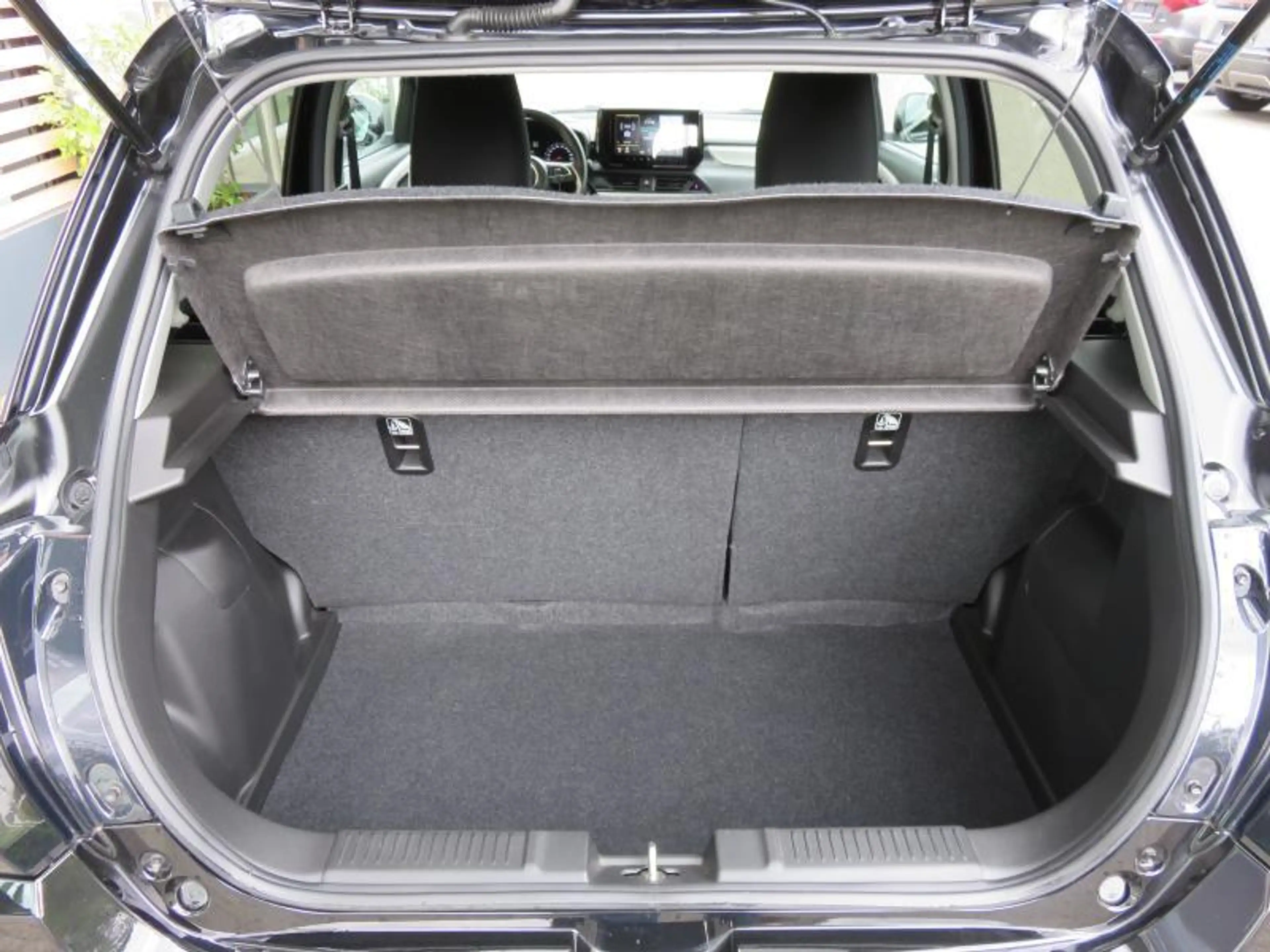 Suzuki Swift 1.2 HYBRIDE GL+ — photo 11