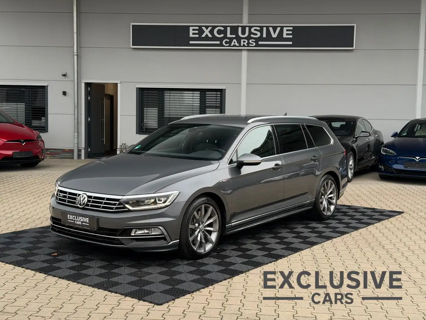 Volkswagen Passat Variant PASSAT 2.0 TDI DSG 4M | R-LINE | DIG COCKPIT Grau - 1