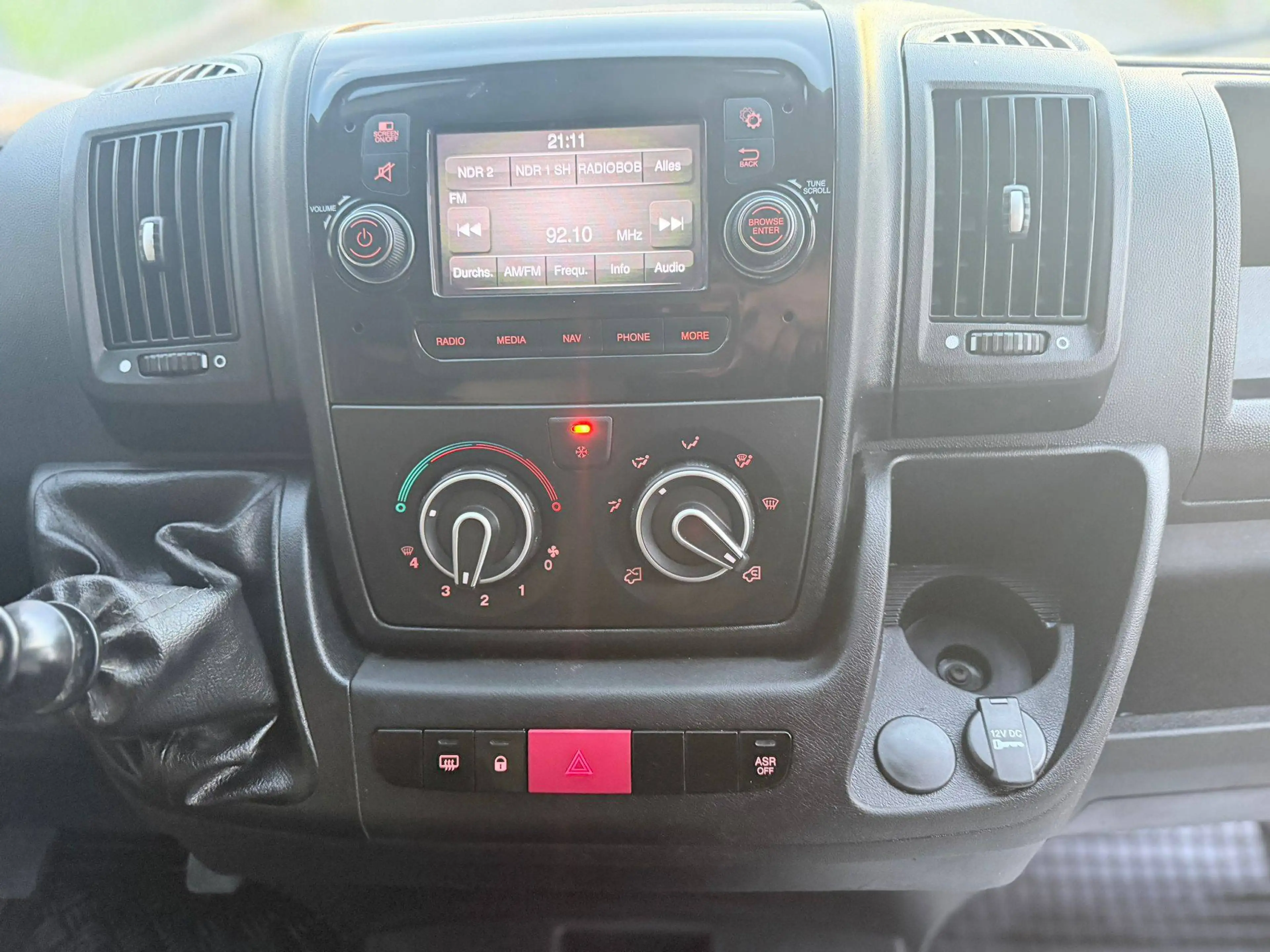 Citroen Jumper 35 L2H2 Control BlueHDi 140 Start — photo 11