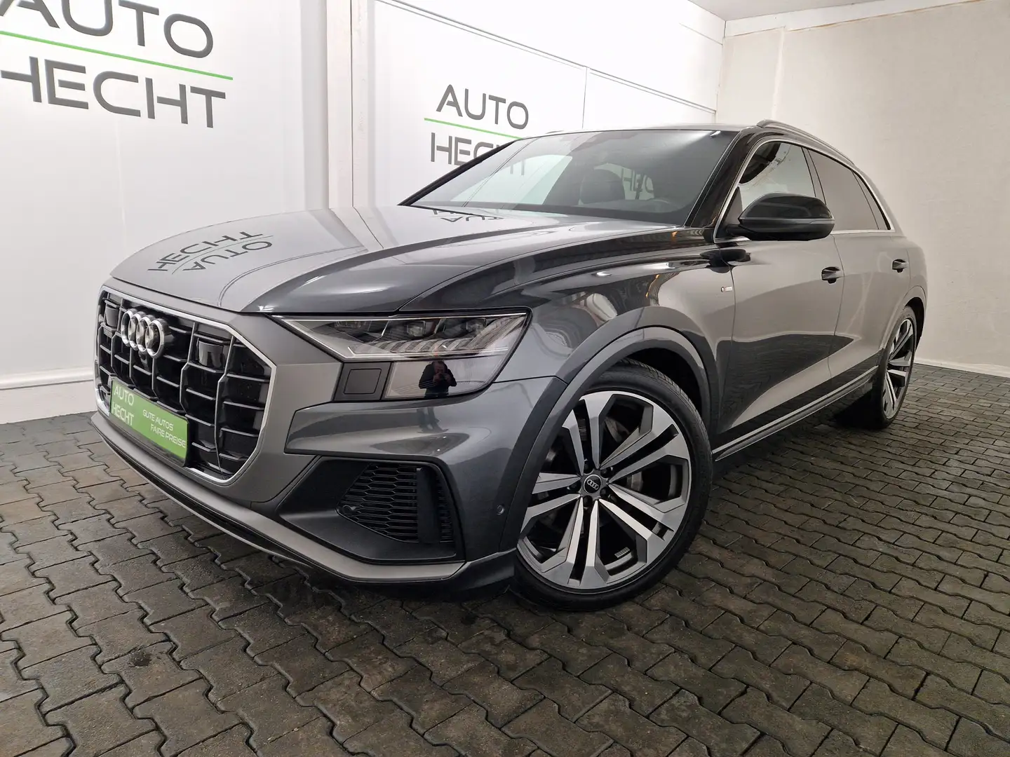 Audi Q8 55 TFSI quattro S-Line AHK, Matrix, ACC, Panorama Gris - 1