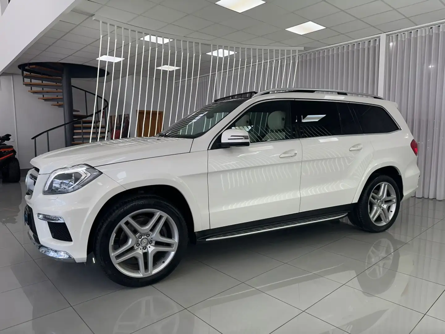 Mercedes-Benz GL 55 AMG 350BlueTec 4M (14.75) Aut. Blanc - 2