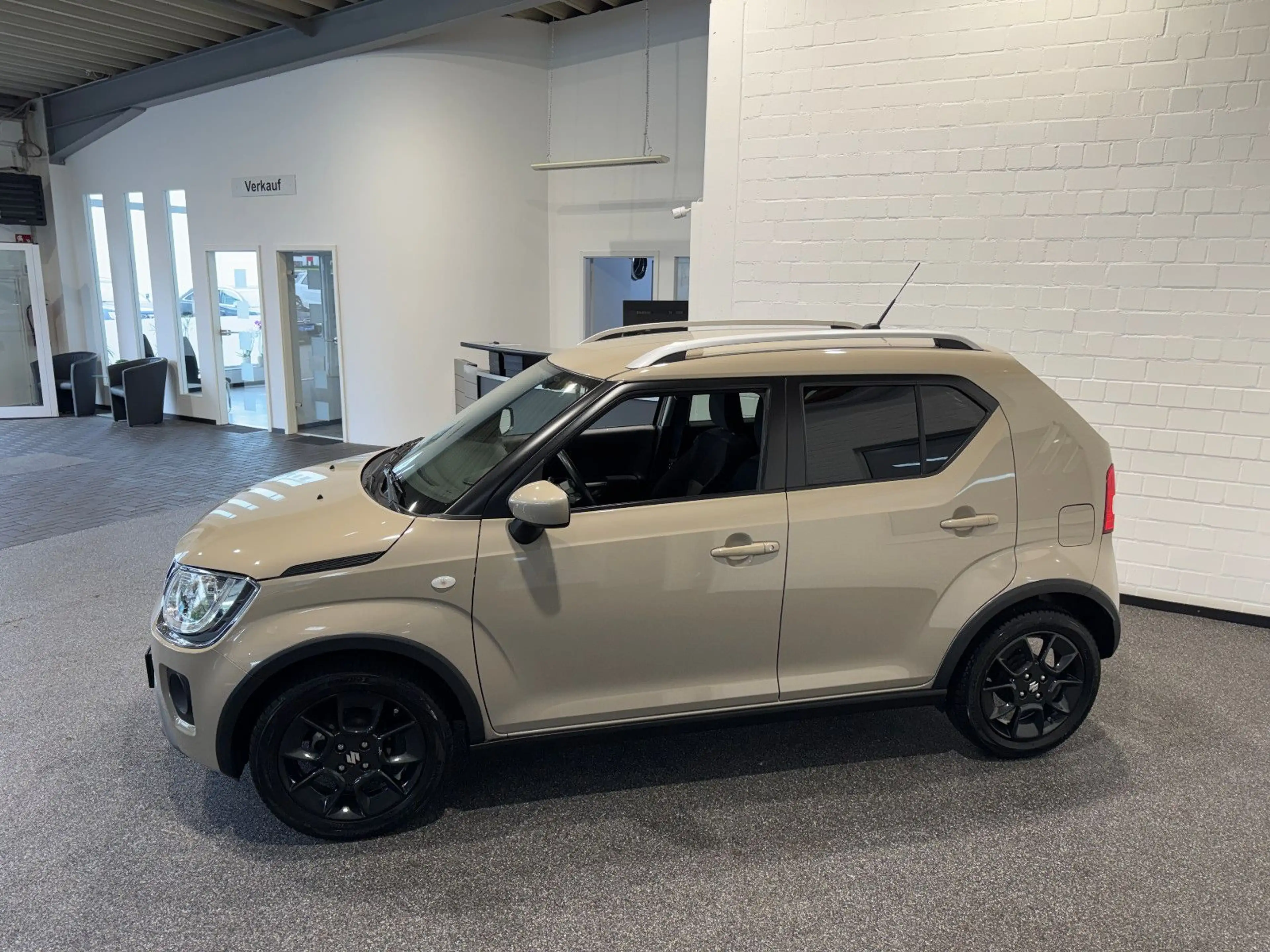 Suzuki Ignis Comfort AUTOM. NAVI+CAM KLIMA ALLWETTER — photo 4