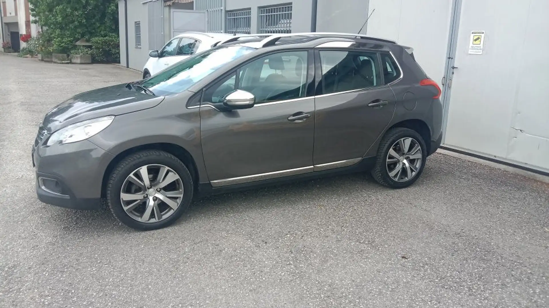 Peugeot 2008 2008 1.6 e -  HDi 8v - Allure s Grigio - 2