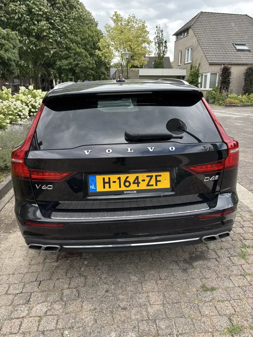 Volvo V60 2.0 D4 inscription Zwart - 1