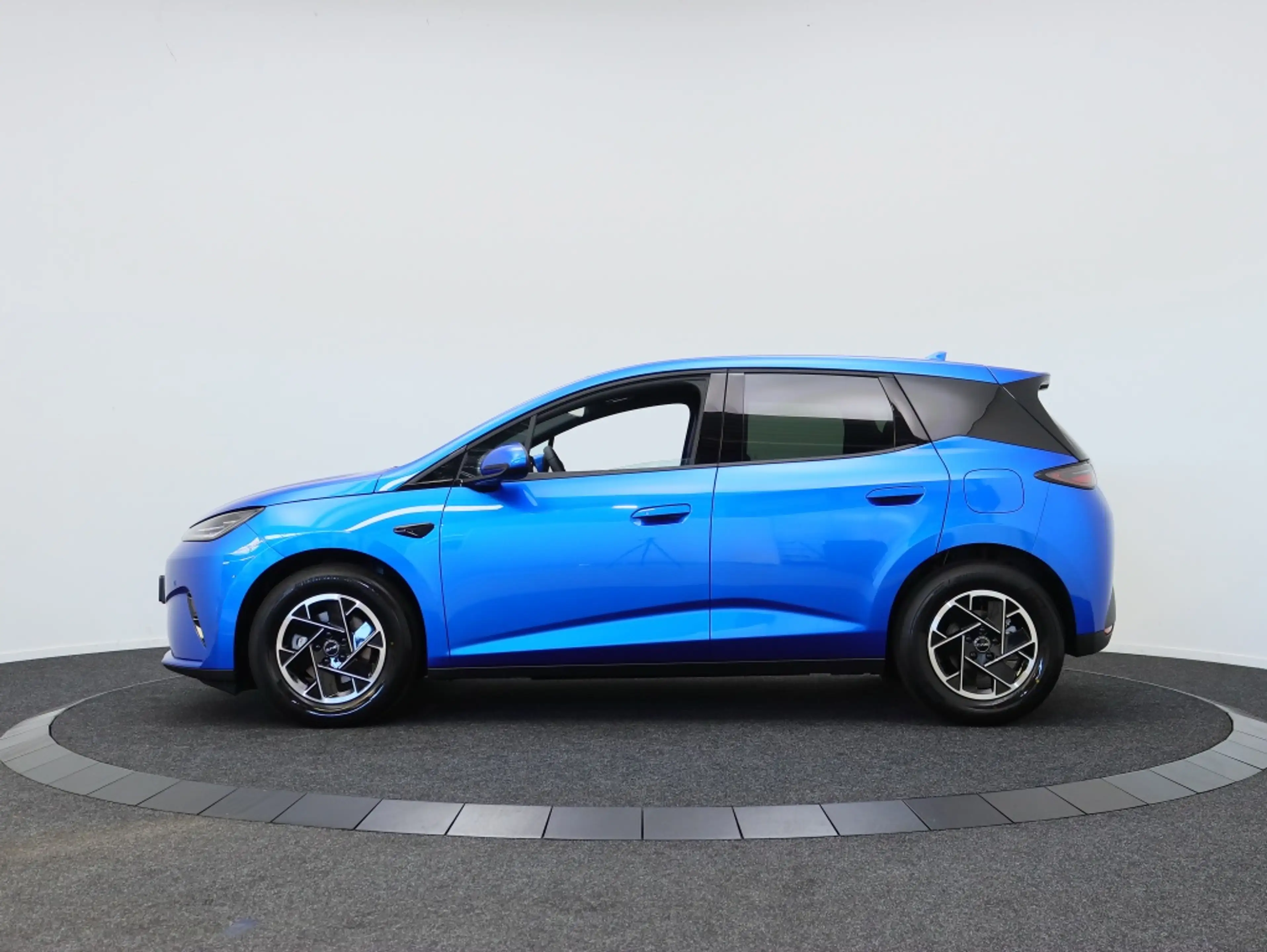 BYD Dolphin G 1.5L DM-i Boost | BYD Dealer | Plug-in | Private L — photo 6