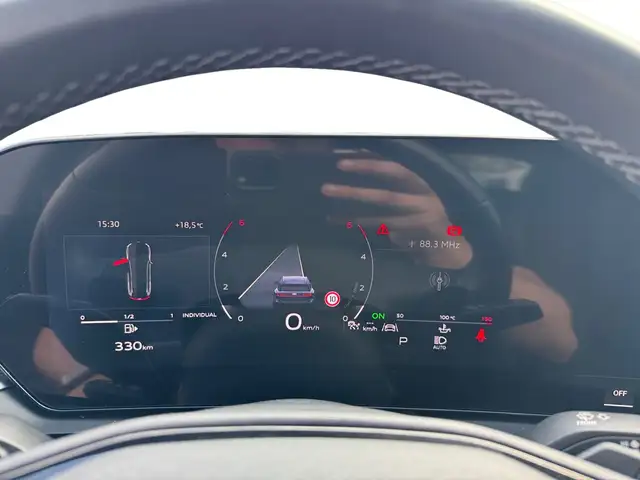Audi A6 view 9