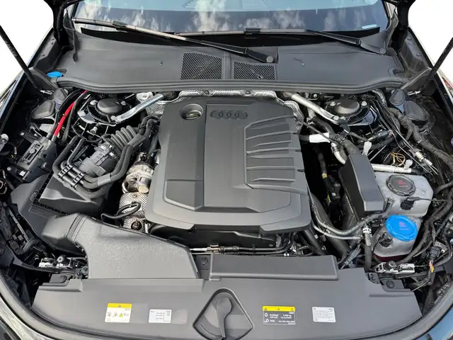 Audi A6 view 12