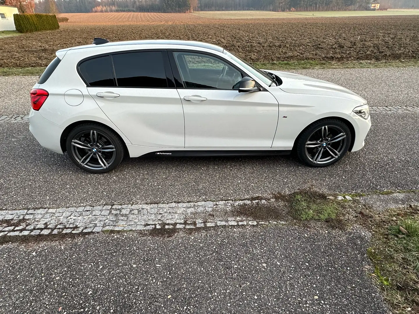 BMW 120 M Sport *scheckheftgepflegt *frisches Pickerl Weiß - 2