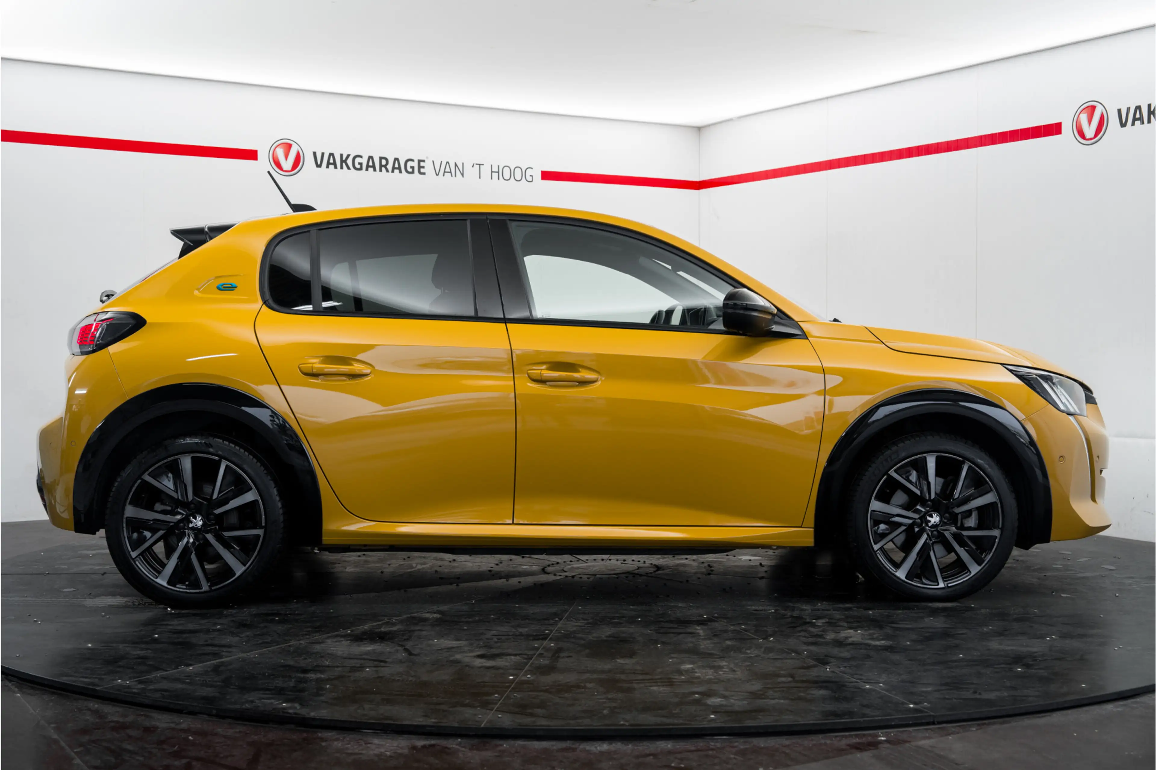 Peugeot e-208 GT Pack warmtepomp + ACC + 11 kW 3-fase + GT — photo 7
