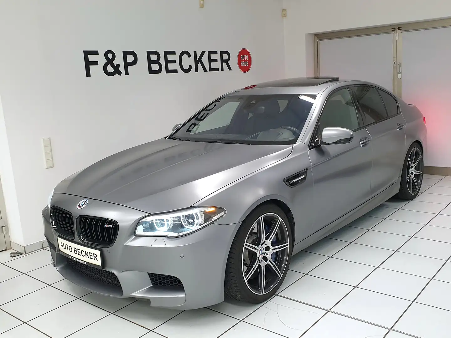 BMW M5 M5 DKG Competition Deutsched KFZ Frozen Grey Grau - 1