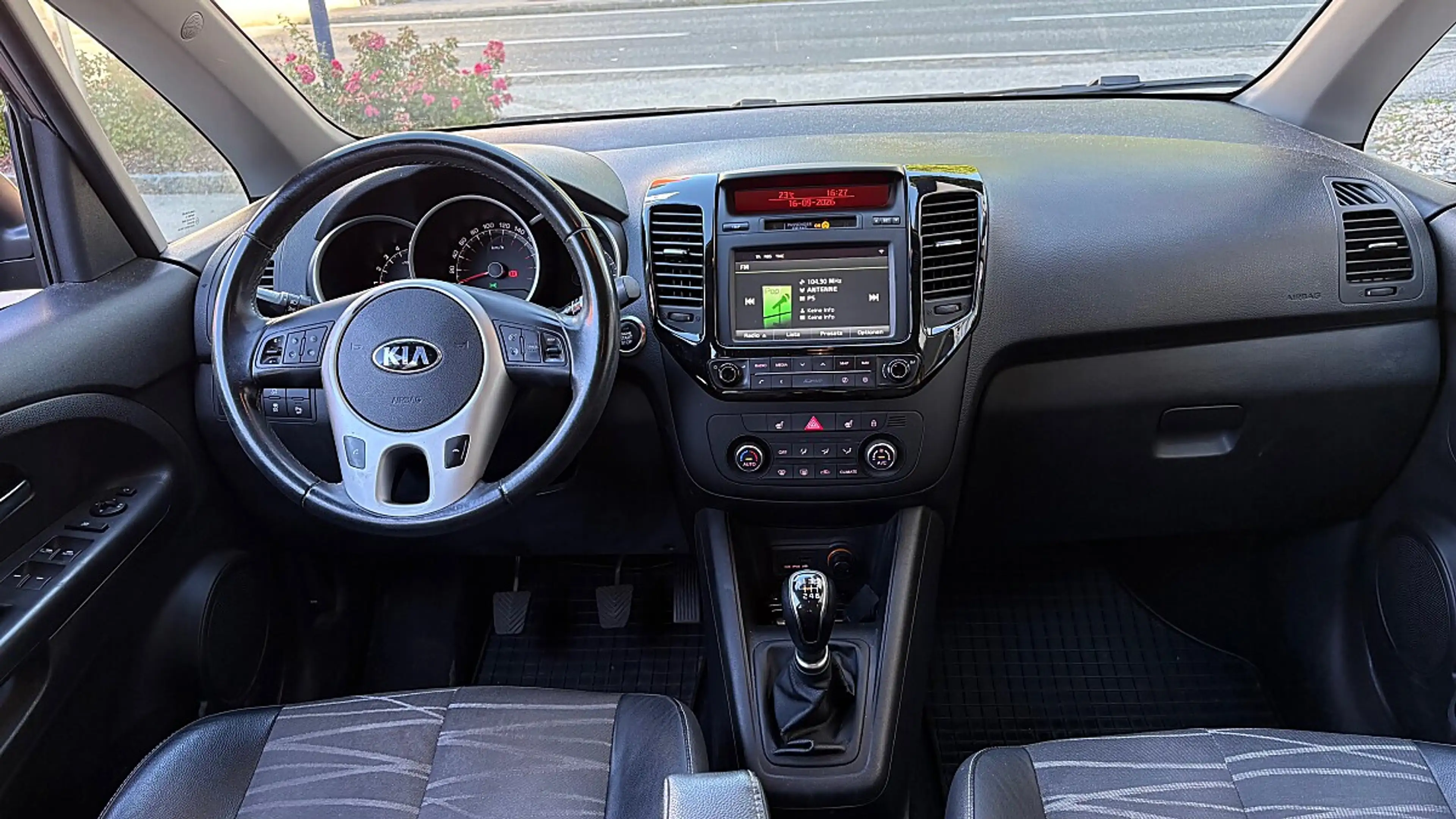 Kia Venga 1,4 CRDi ISG Gold — photo 5