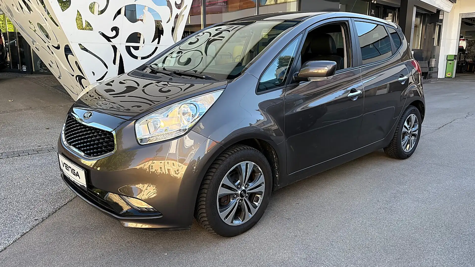 Kia Venga 1,4 CRDi ISG Gold Beige - 1