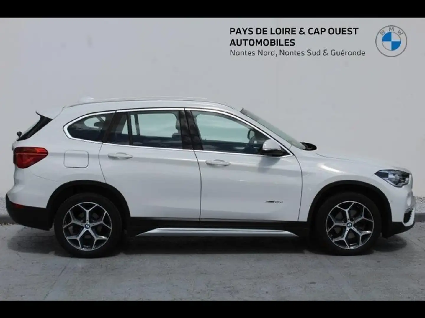 BMW X1 sDrive18i 140ch xLine Blanc - 2