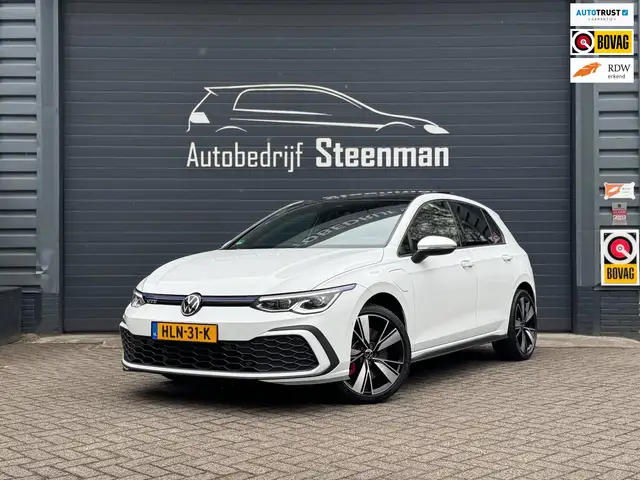 Volkswagen Golf GTE 1.4 TSI | IQ Lights | Pano | HUD | Carplay