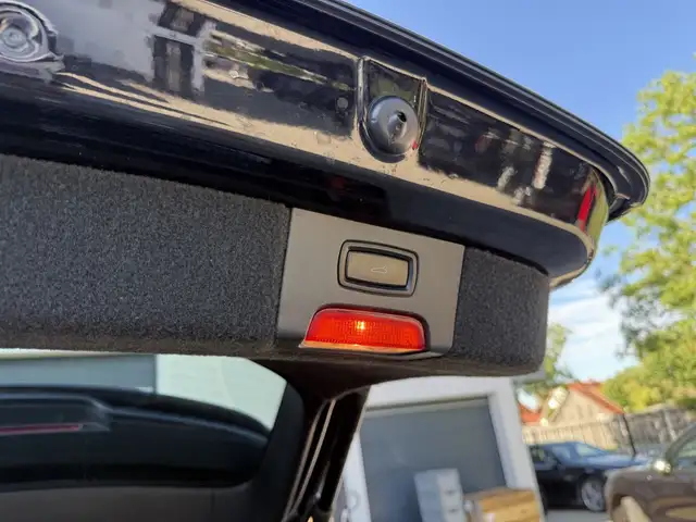 Porsche Cayenne view 14