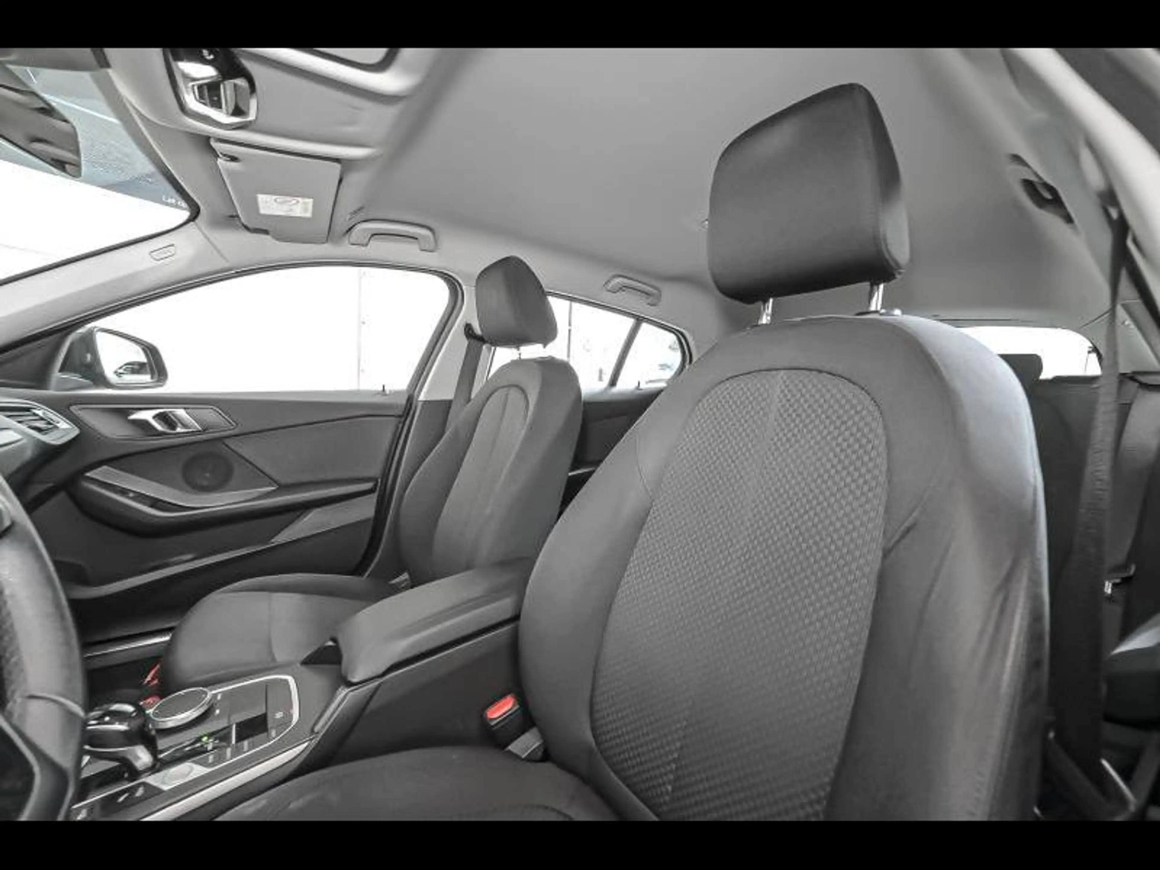 BMW 118 i — photo 14