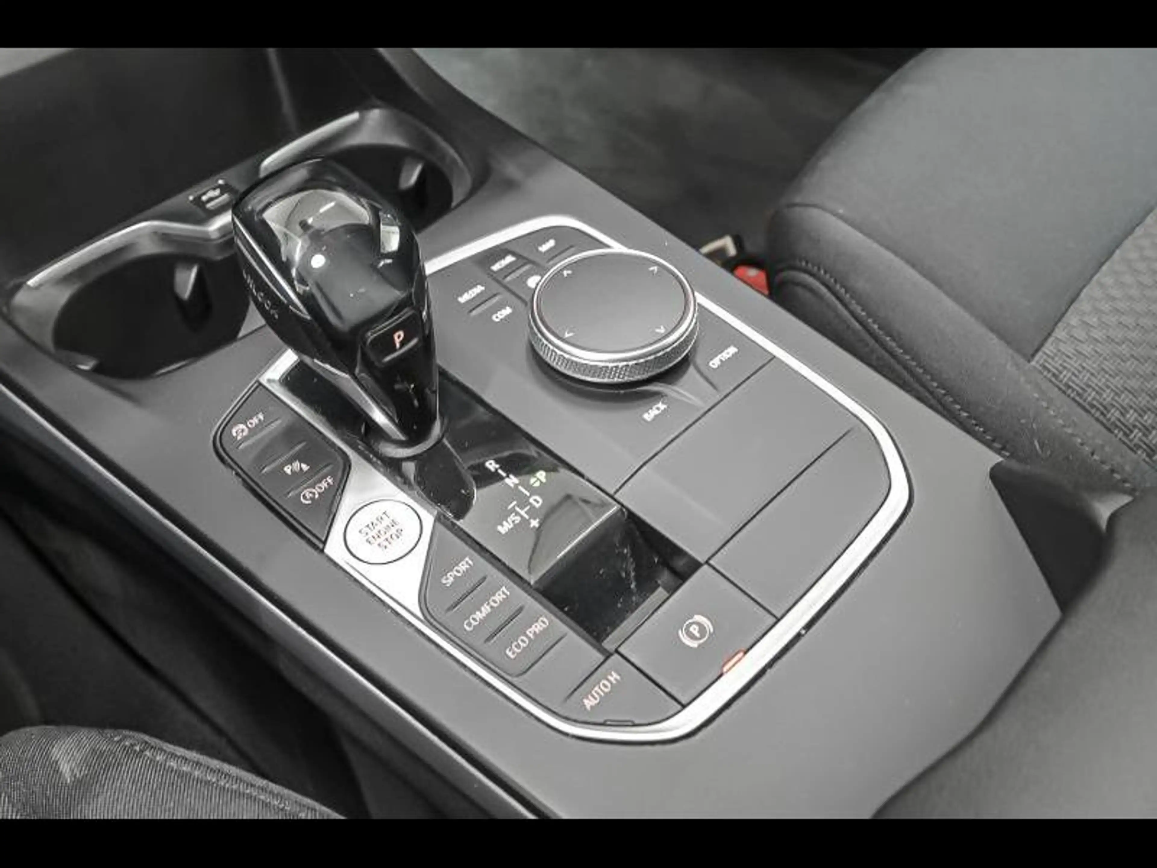 BMW 118 i — photo 10