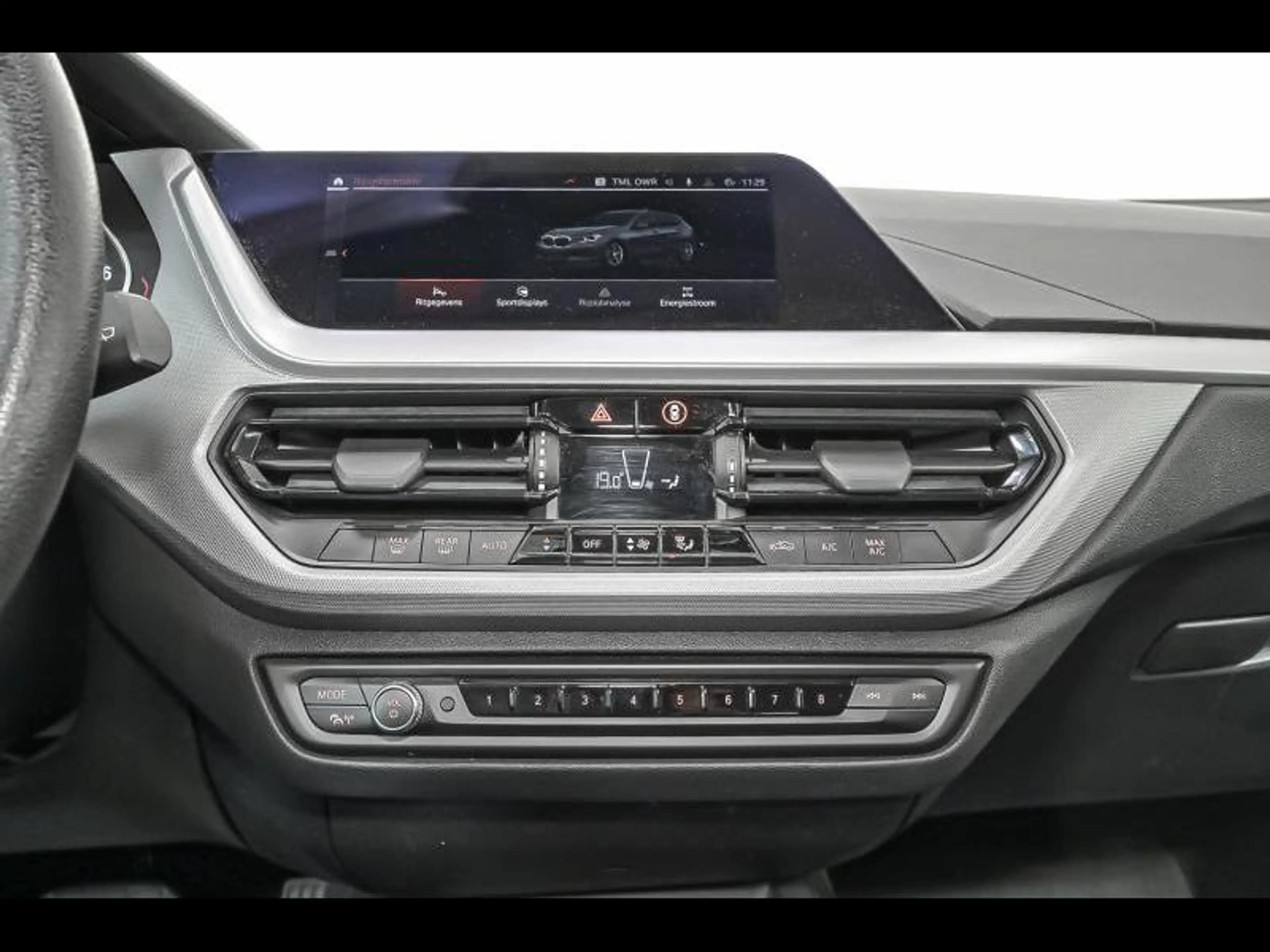 BMW 118 i — photo 11